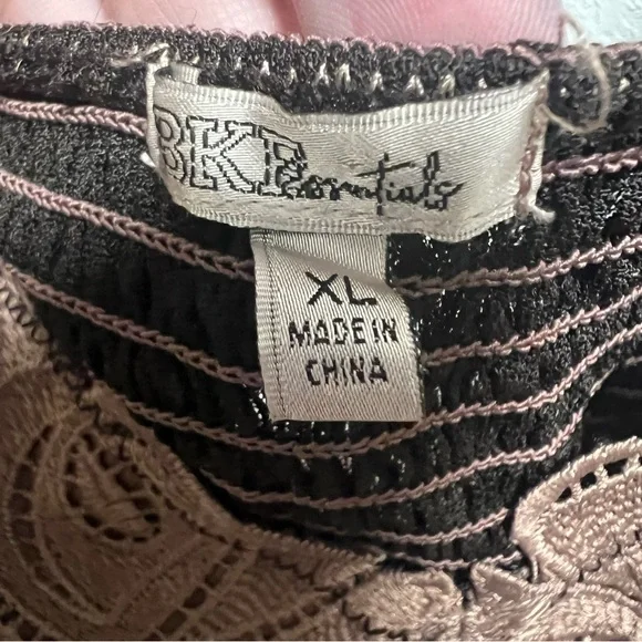 BKE Essentials Brown Embroidered Lace Full Coverage Bralette NWOT - Picture 4 of 4